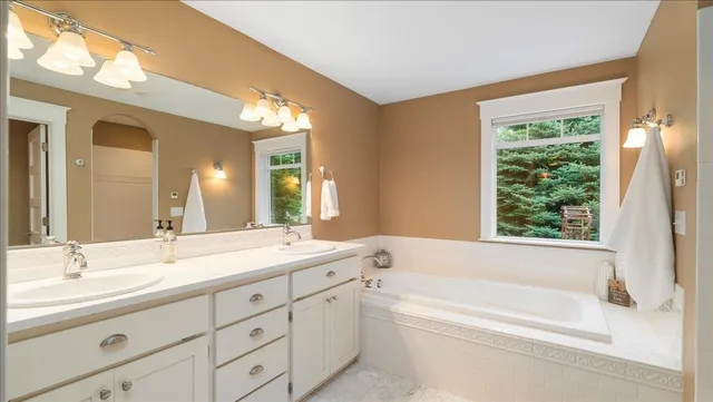 $1,250,000 | 11318 North Granite Lane, Spokane, WA 99218