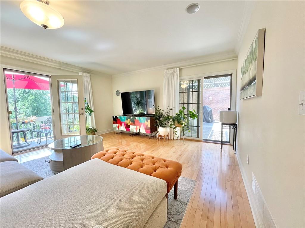 518 Farndale Road Pittsburgh, PA 15215 - Photo 18 of 37 a living room with furniture and a flat screen tv