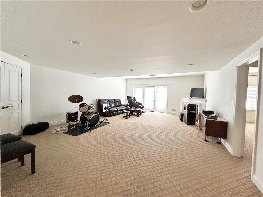 518 Farndale Road Pittsburgh, PA 15215 - Photo 33 of 37 a view of a livingroom with furniture and a flat screen tv