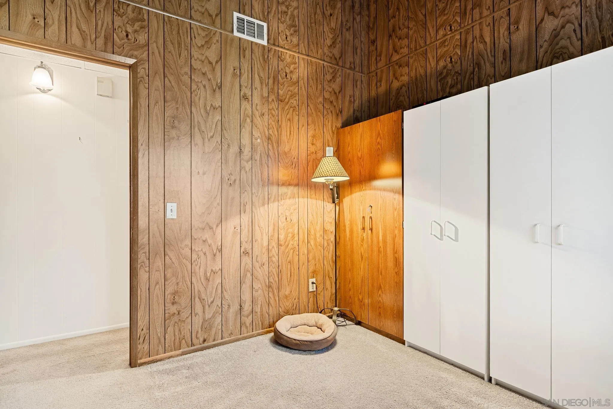 26582 Lake Forest Drive Twin Peaks, CA 92391 - Photo 23 of 25 a view of a walk in closet