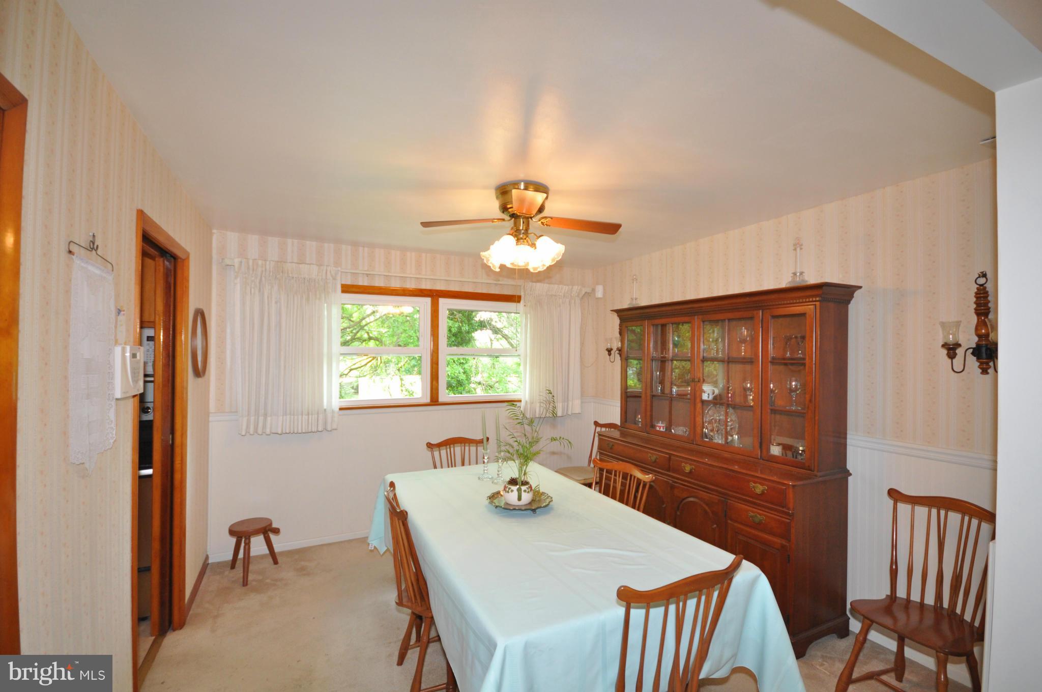 1515 Marsha Road Baltimore, MD 21227 - Photo 6 of 25 Dining Room