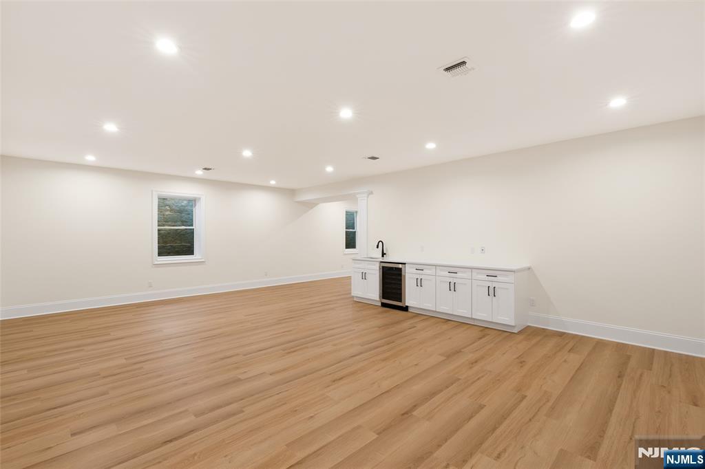 13 Harding Place Livingston, NJ 07039 - Photo 41 of 50