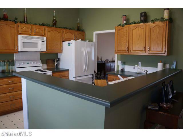 161 Dublin Road Advance, NC 27006 - Photo 5 of 16 Kitchen.