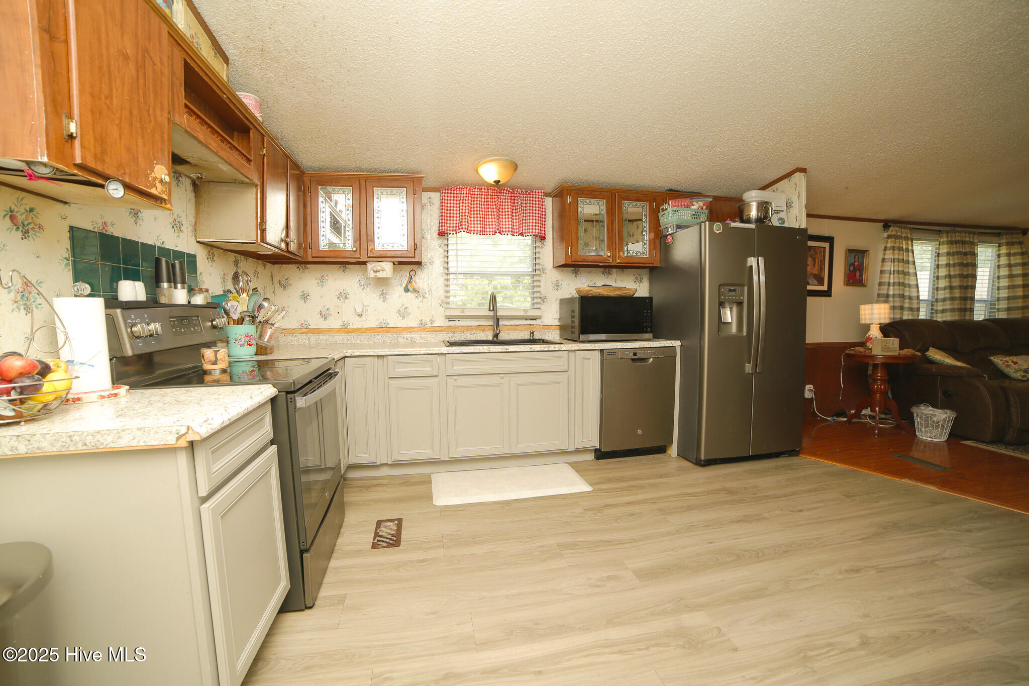 106 Summersett Road Whiteville, NC 28472 - Photo 14 of 24 106- Kitch..