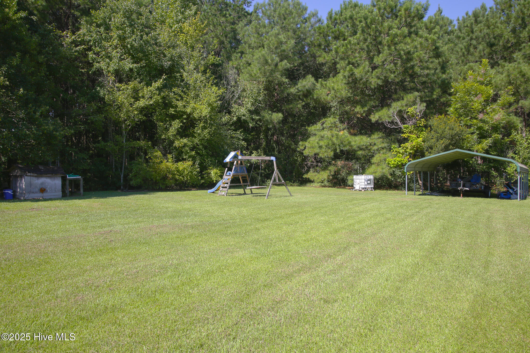 106 Summersett Road Whiteville, NC 28472 - Photo 6 of 24 106-back yard