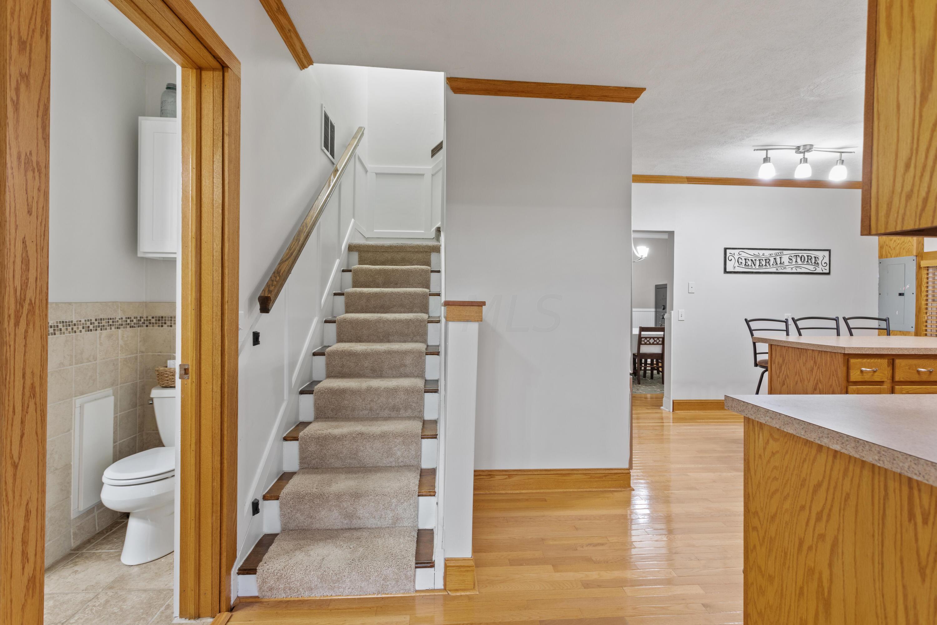 8229 State Rte 207 Mount Sterling, OH 43143 - Photo 16 of 39 Stairs