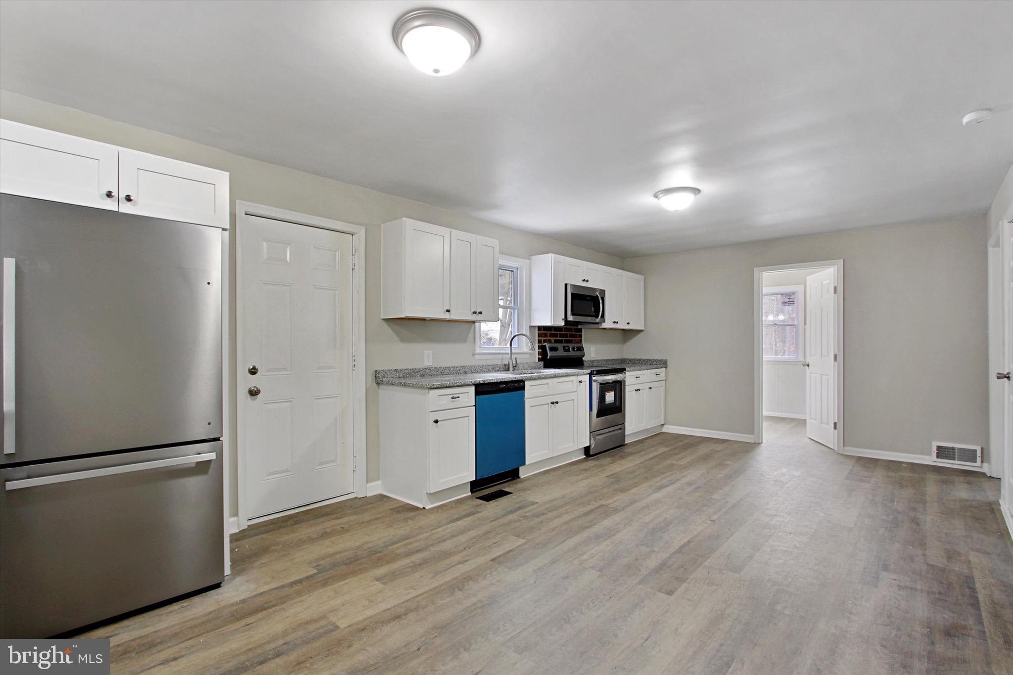 5226 Pigeon Hill Road Spring Grove, PA 17362 - Photo 6 of 28