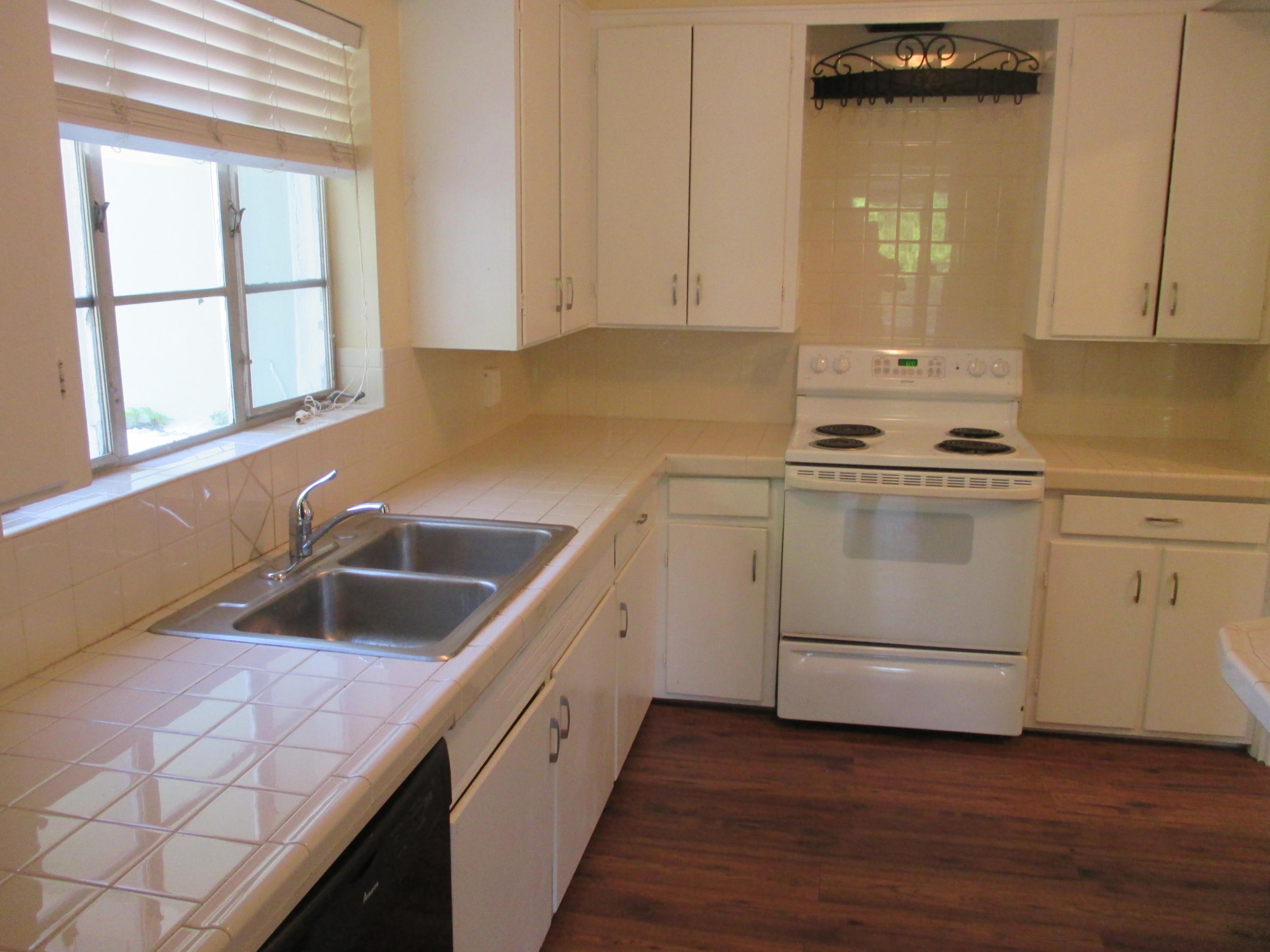 360 Ellamar Road West Palm Beach, FL 33405 - Photo 7 of 41 IMG_3584