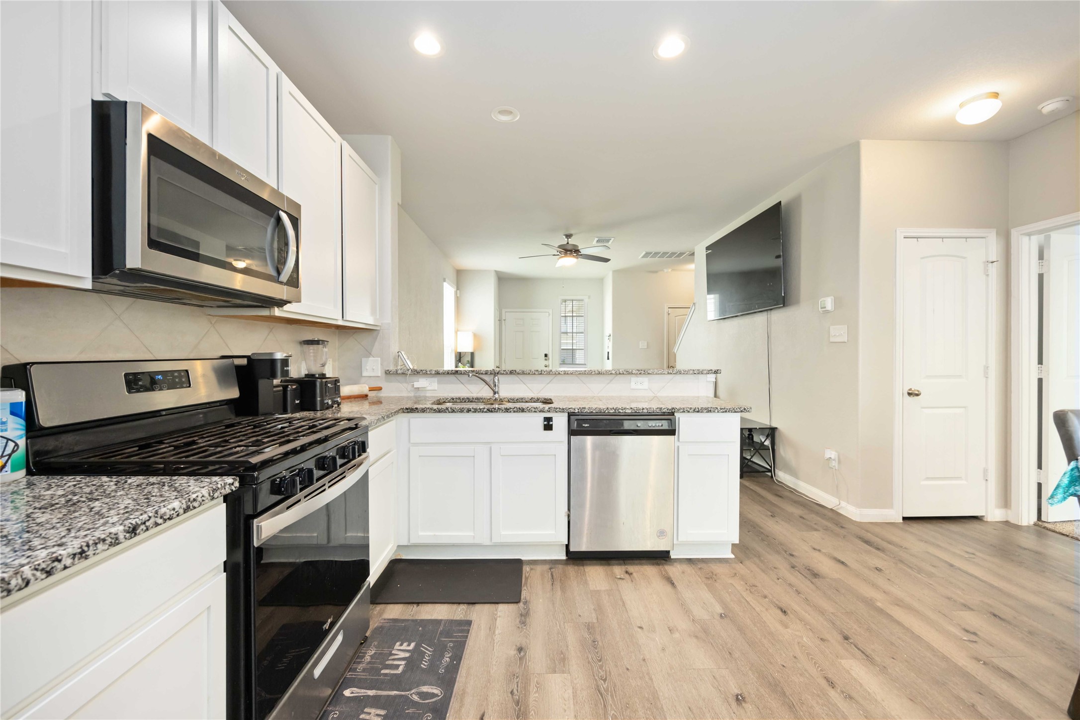 22007 Imperious Parkway Houston, TX 77073 - Photo 3 of 12 kitchen