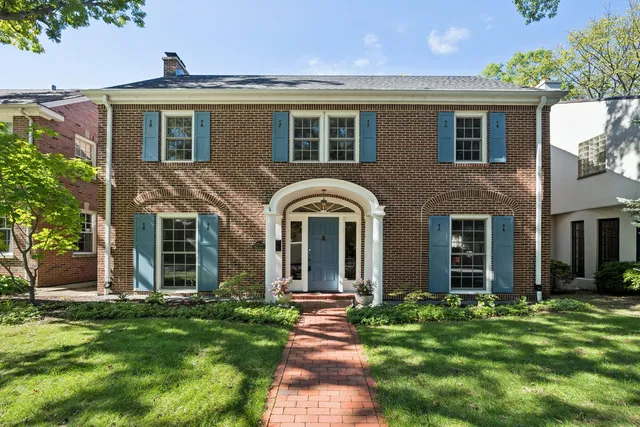 $1,199,000 | 2754 Ridge Avenue, Evanston, IL 60201
