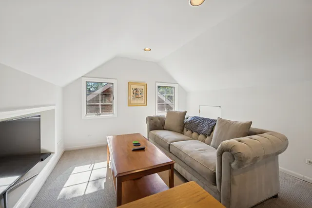 $1,199,000 | 2754 Ridge Avenue, Evanston, IL 60201