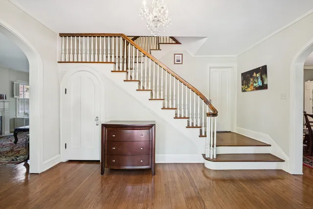 $1,199,000 | 2754 Ridge Avenue, Evanston, IL 60201