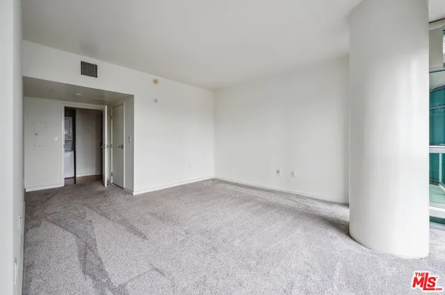 a view of empty room