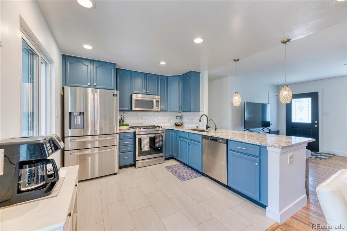 7621 Granada Road Denver, CO 80221 - Photo 10 of 49