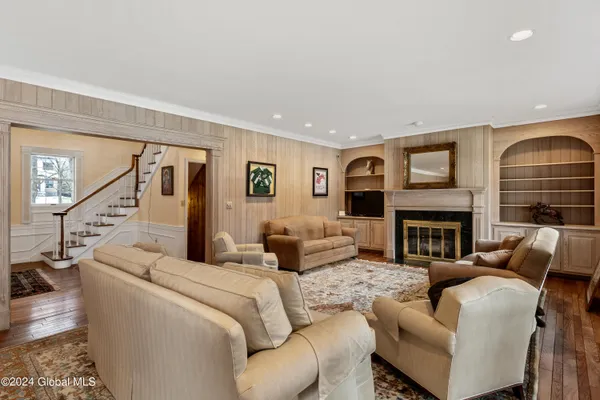 $7,500,000 | 660 North Broadway, Saratoga Springs, NY 12866