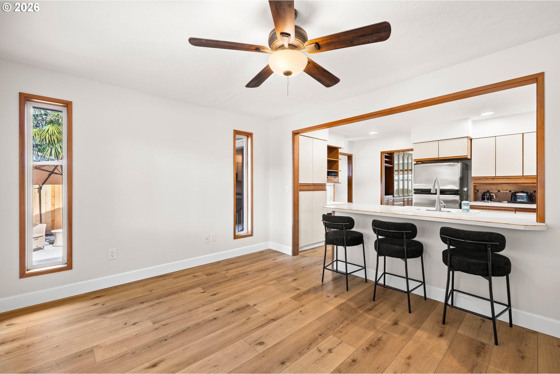 9998 Southwest French Prairie Road Wilsonville, OR 97070 - Photo 8 of 29 Kitchen