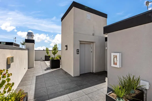 $799,000 | 150 South Oak Knoll Avenue, Unit 103, Pasadena, CA 91101