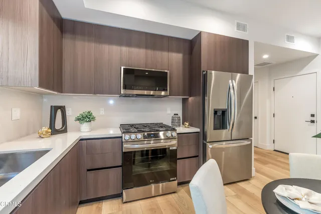 $799,000 | 150 South Oak Knoll Avenue, Unit 103, Pasadena, CA 91101