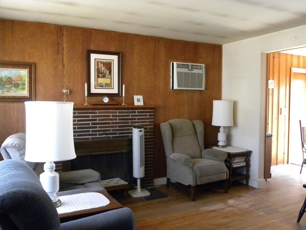 30 Fenelon Road Framingham, MA 01702 - Photo 5 of 19 Gallery Image 5