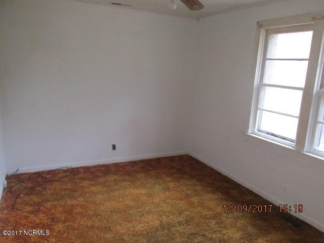 855 Blades Road Havelock, NC 28532 - Photo 5 of 13 Bedroom 1