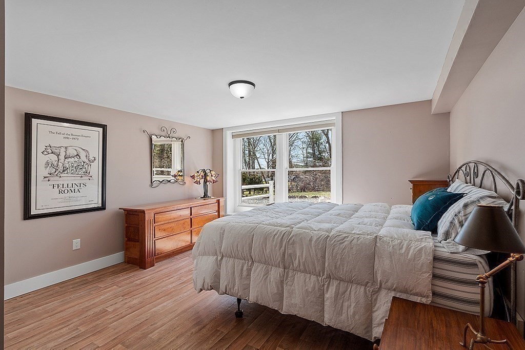 21 Robinwood Road Buzzards Bay, MA 02532 - Photo 29 of 38