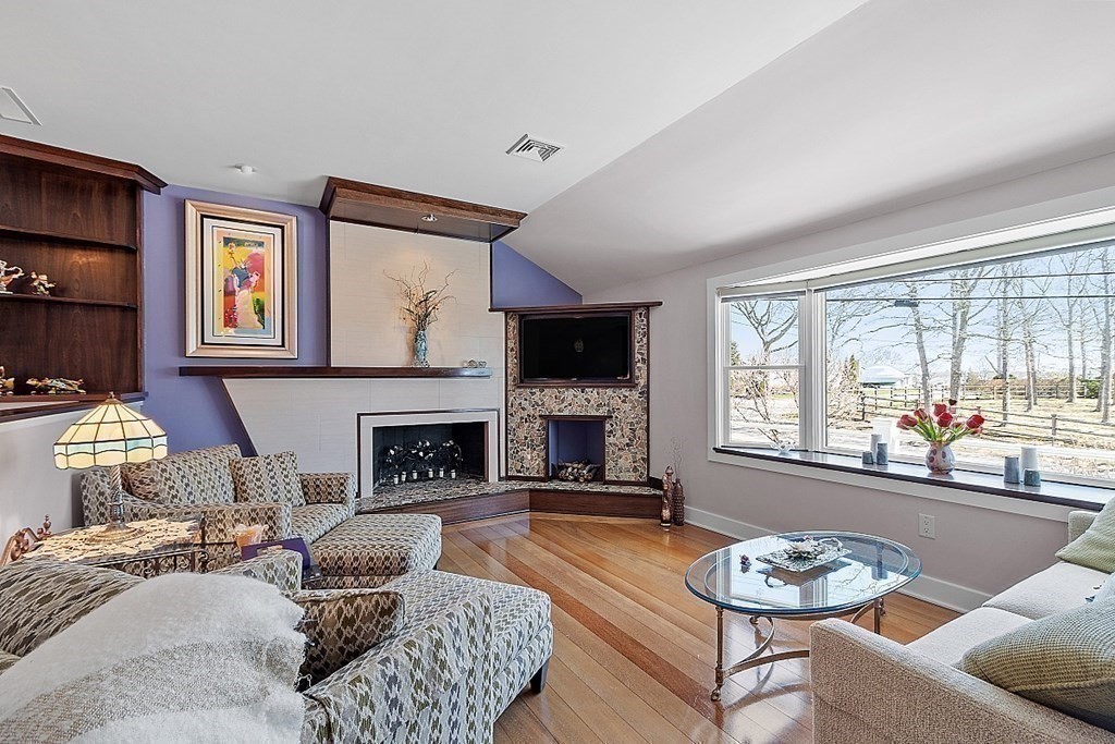 21 Robinwood Road Buzzards Bay, MA 02532 - Photo 7 of 38