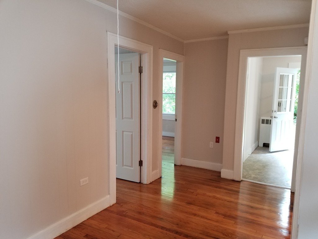 267 Jasper Street Springfield, MA 01109 - Photo 8 of 20