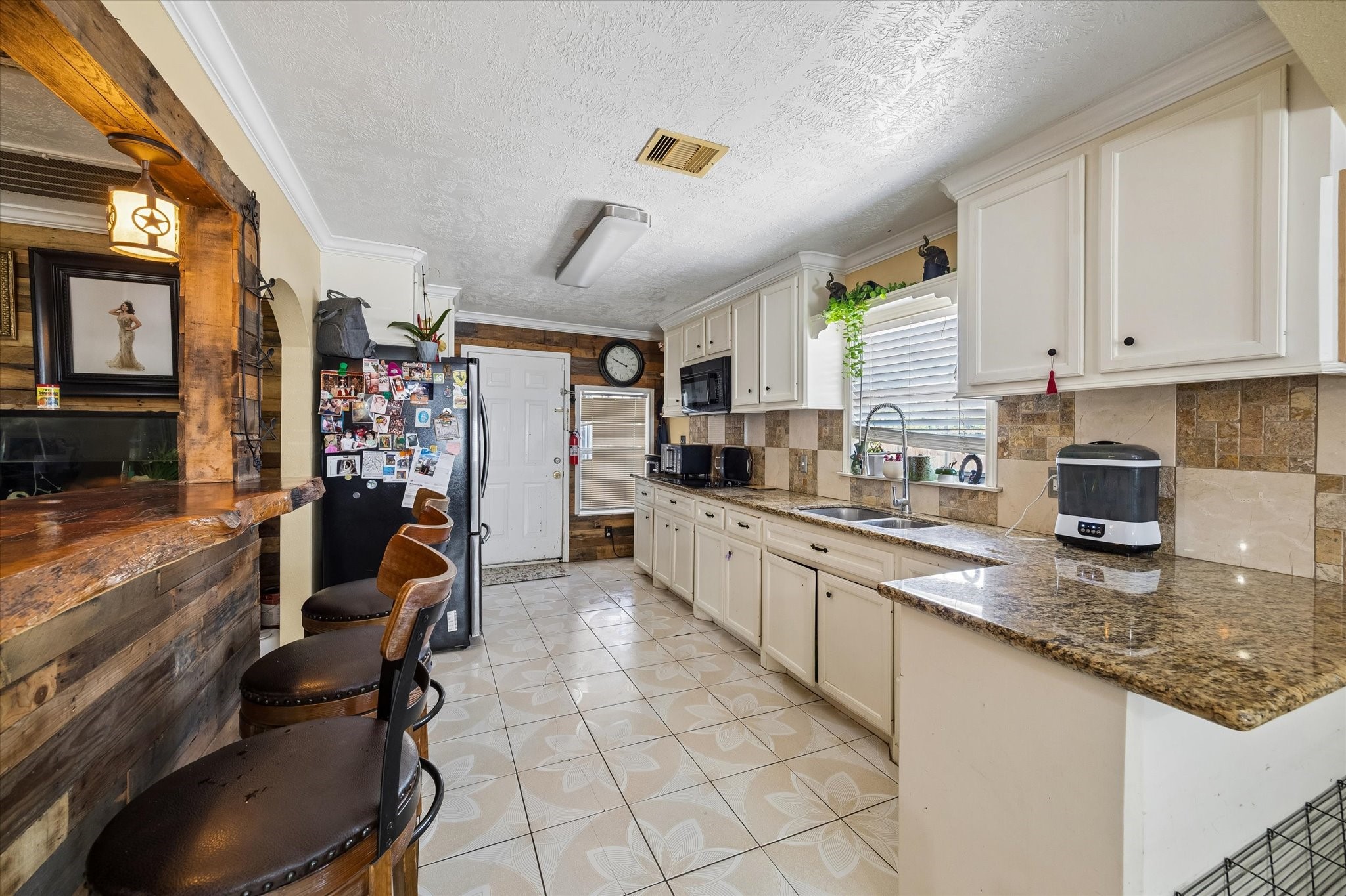 9944 East Hardy Road Houston, TX 77093 - Photo 16 of 44