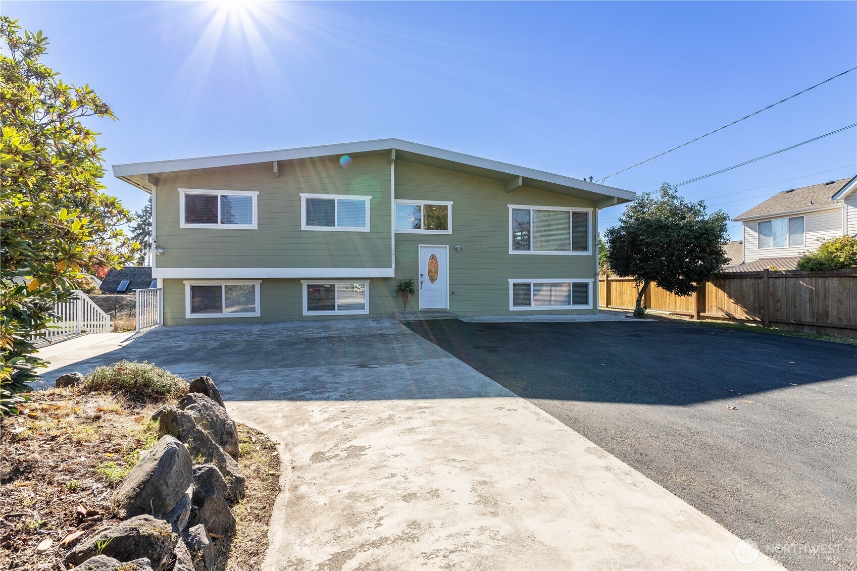 3905 Northeast 6th Street Renton, WA 98056 - Photo 1 of 32