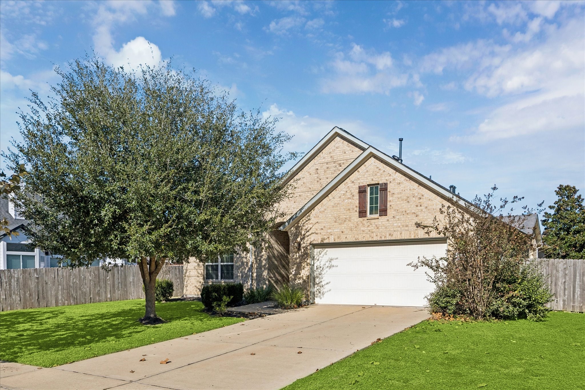 a view of house and outdoor space