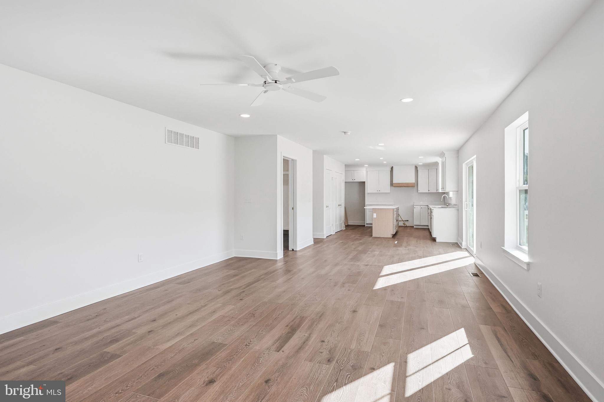 413 Atco Avenue Atco, NJ 08004 - Photo 10 of 38
