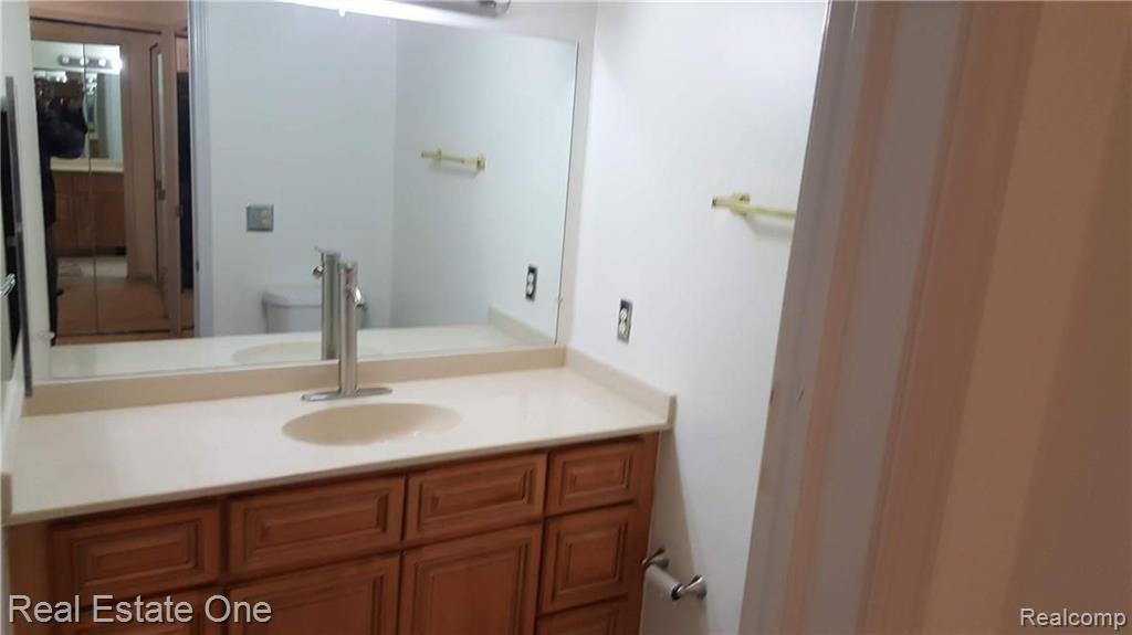 29640 Middlebelt Road, Unit 1603 Farmington, MI 48334 - Photo 17 of 31