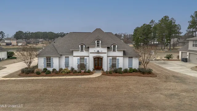 $690,000 | 308 East Lake Drive, Madison, MS 39110
