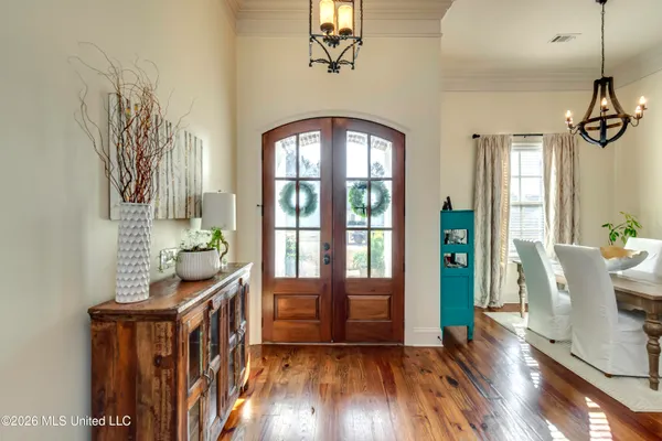 $690,000 | 308 East Lake Drive, Madison, MS 39110