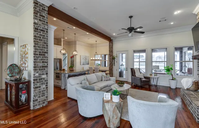 $690,000 | 308 East Lake Drive, Madison, MS 39110