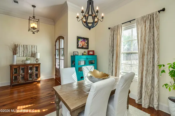 $690,000 | 308 East Lake Drive, Madison, MS 39110