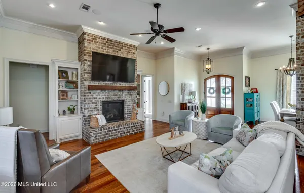 $690,000 | 308 East Lake Drive, Madison, MS 39110