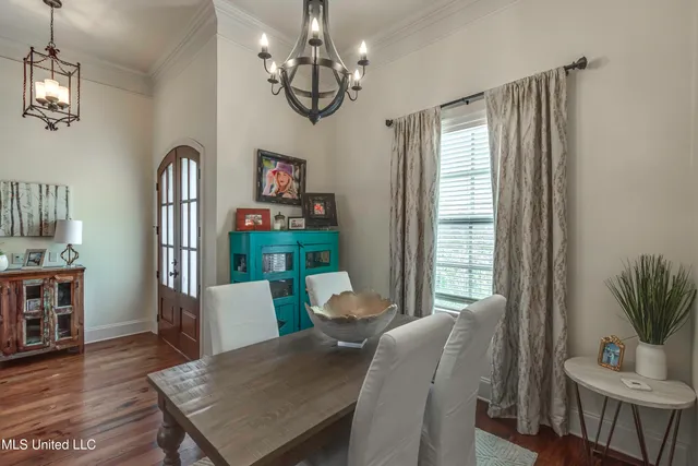 $690,000 | 308 East Lake Drive, Madison, MS 39110