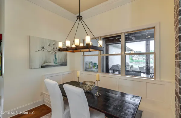 $690,000 | 308 East Lake Drive, Madison, MS 39110