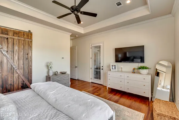 $690,000 | 308 East Lake Drive, Madison, MS 39110