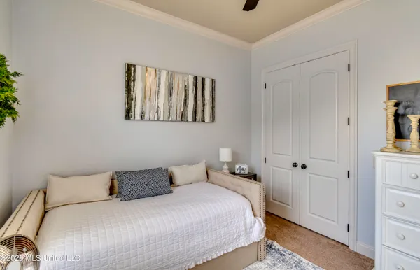 $690,000 | 308 East Lake Drive, Madison, MS 39110