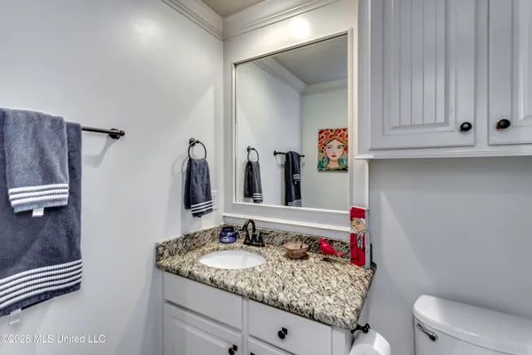 $690,000 | 308 East Lake Drive, Madison, MS 39110