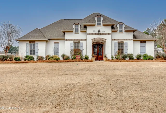 $690,000 | 308 East Lake Drive, Madison, MS 39110
