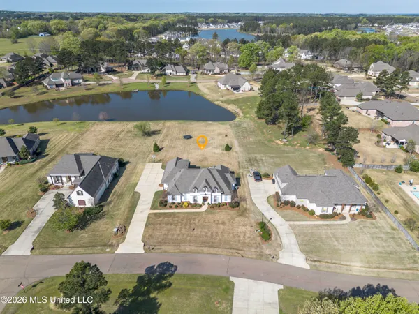 $690,000 | 308 East Lake Drive, Madison, MS 39110