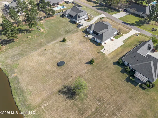 $690,000 | 308 East Lake Drive, Madison, MS 39110