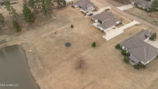 $690,000 | 308 East Lake Drive, Madison, MS 39110