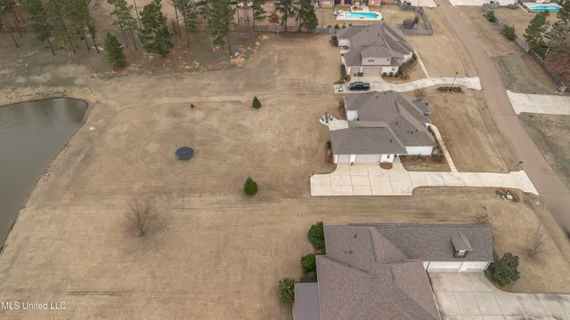 $690,000 | 308 East Lake Drive, Madison, MS 39110