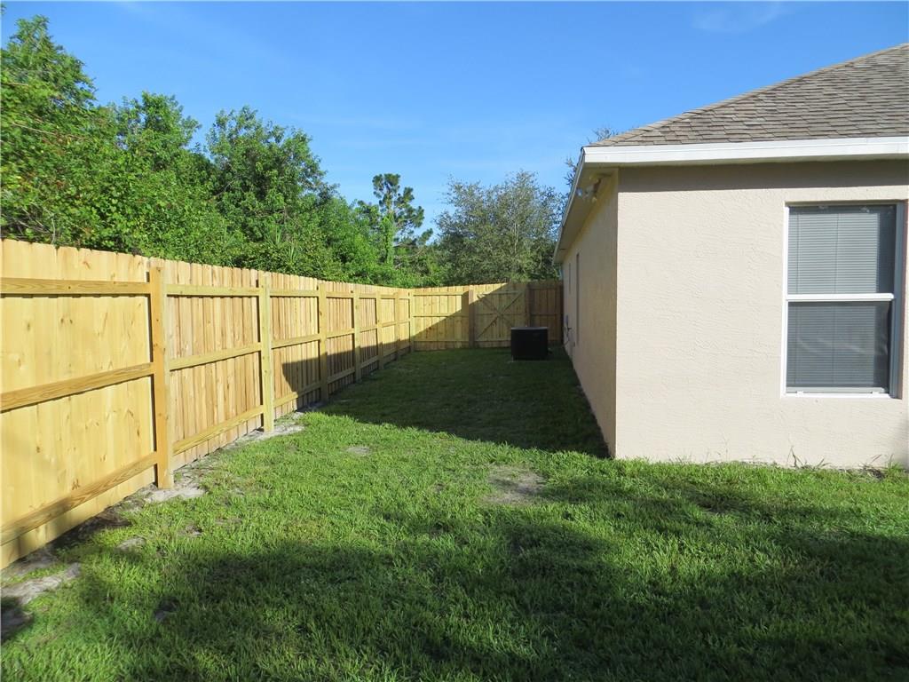 387 Southwest Ridgecrest Drive Port St. Lucie, FL 34953 - Photo 30 of 34 Gallery Image 30