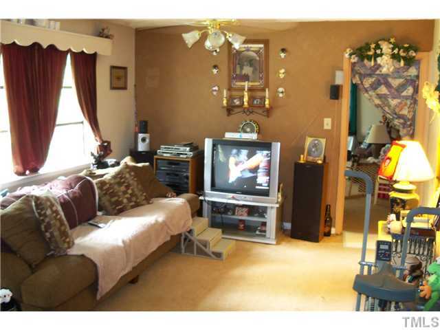 902 Avalon Road Durham, NC 27704 - Photo 2 of 10 Gallery Image 2
