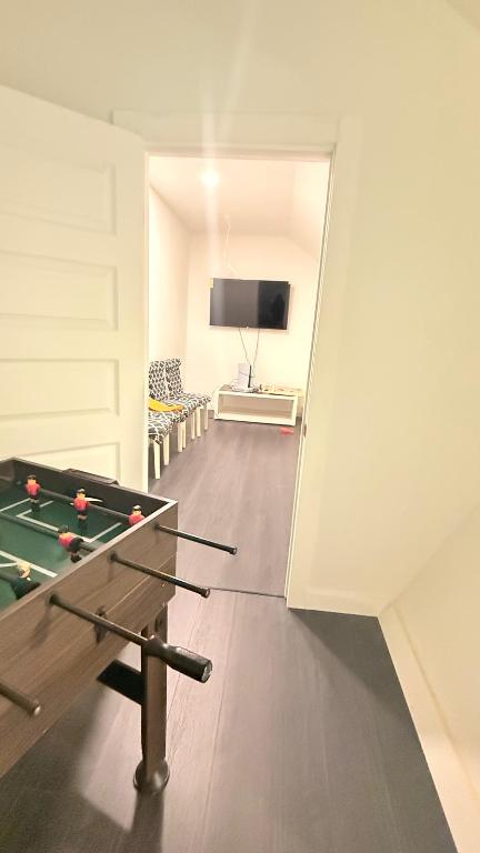 20721 Dustin Lane Pflugerville, TX 78660 - Photo 24 of 27 Recreation room featuring light wood-style flooring